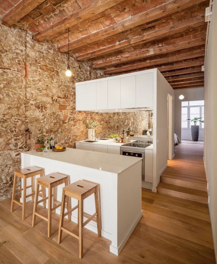 Renovation-Apartment-in-Les-Corts-kitchen-island-841x1024